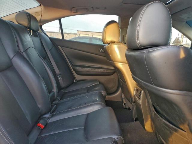 Nissan Maxima S Image 10