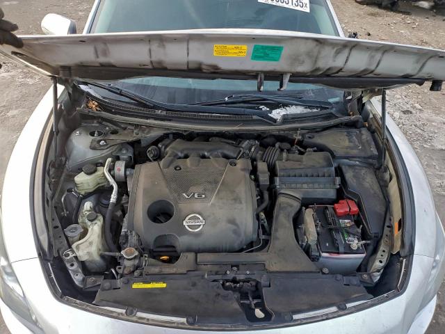 Nissan Maxima S Image 6