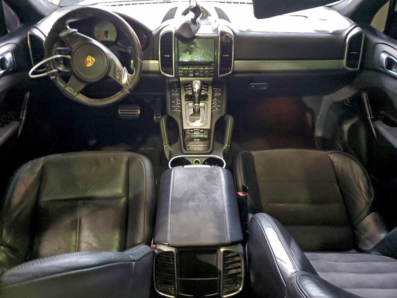 Porsche Cayenne Gts Image 12