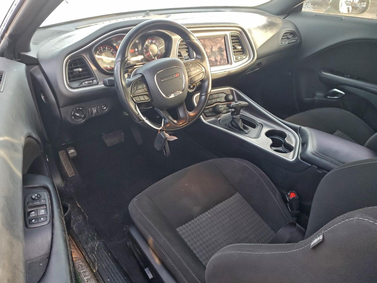 Dodge Challenger R/t Image 6