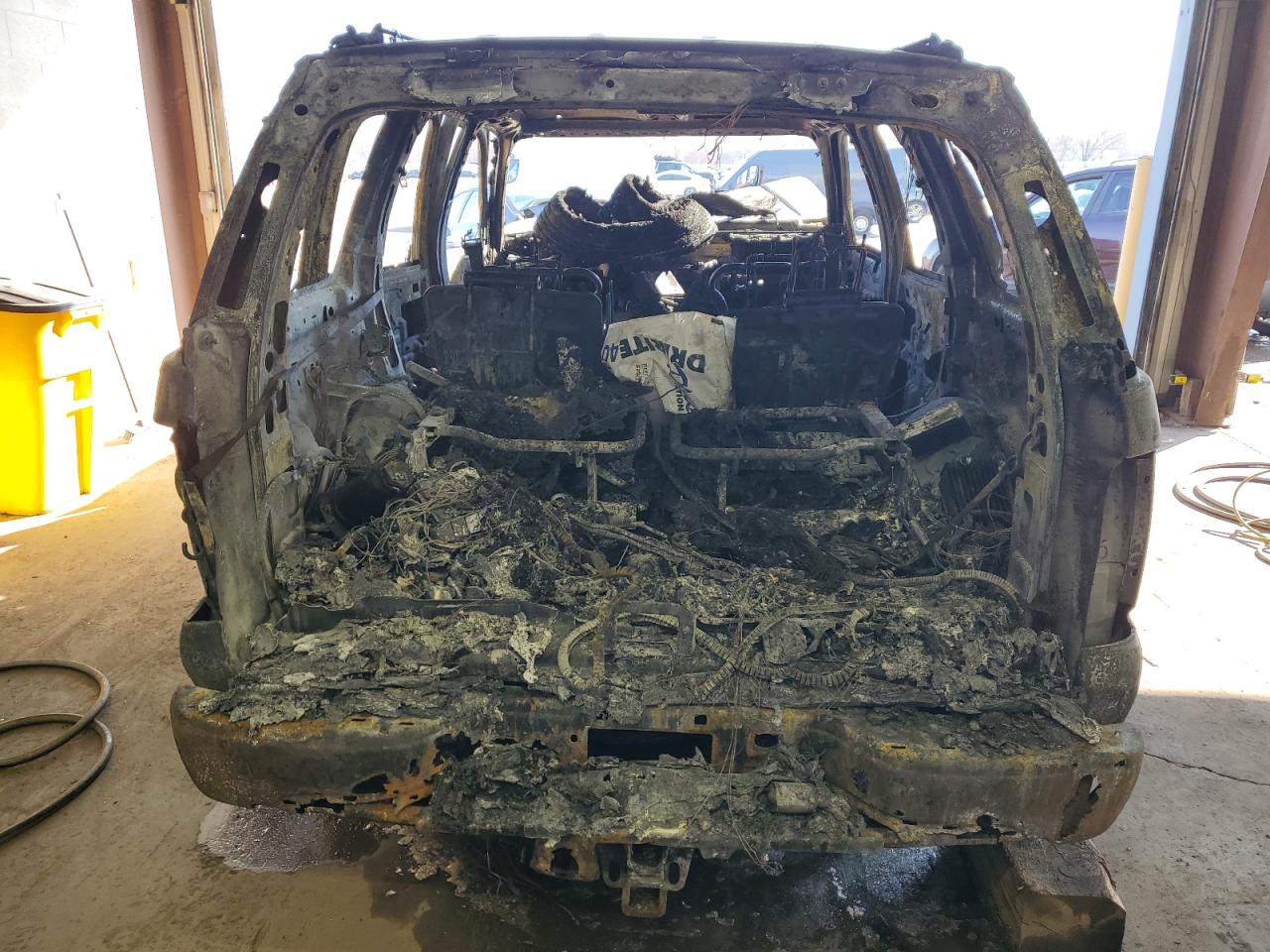 Cadillac Escalade Luxury Image 2