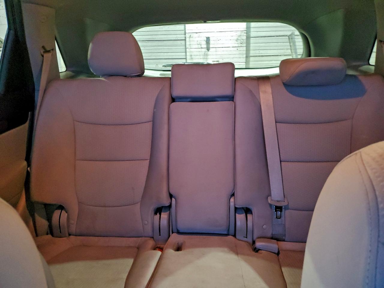 Kia Sorento Base Image 10