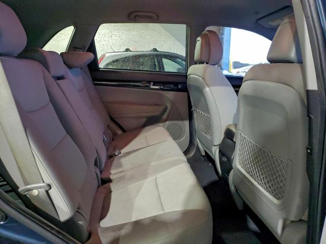 Kia Sorento Base Image 13