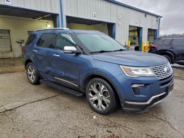 Ford Explorer Platinum Image 2