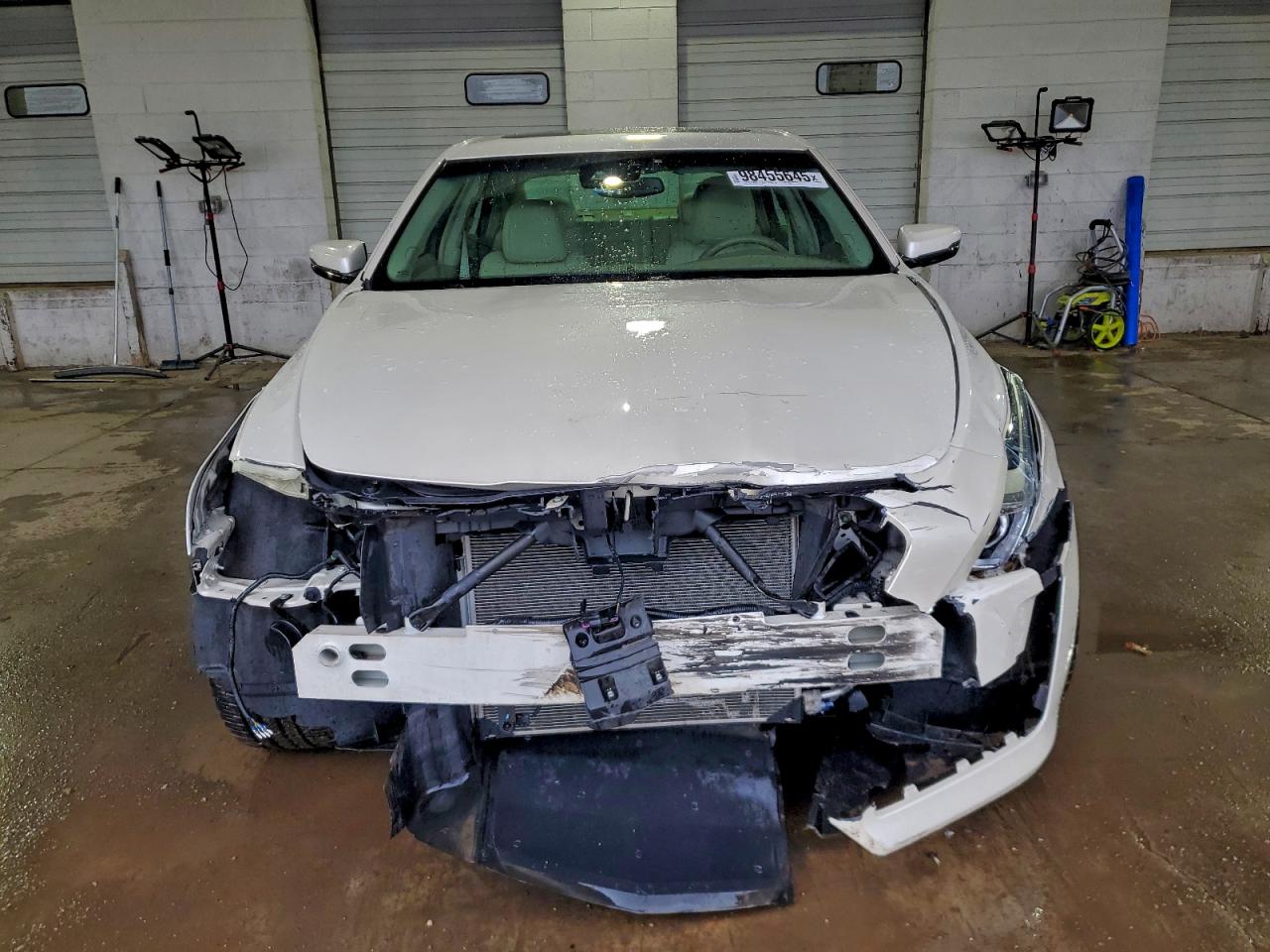 Cadillac CTS Luxury Collection Image 2