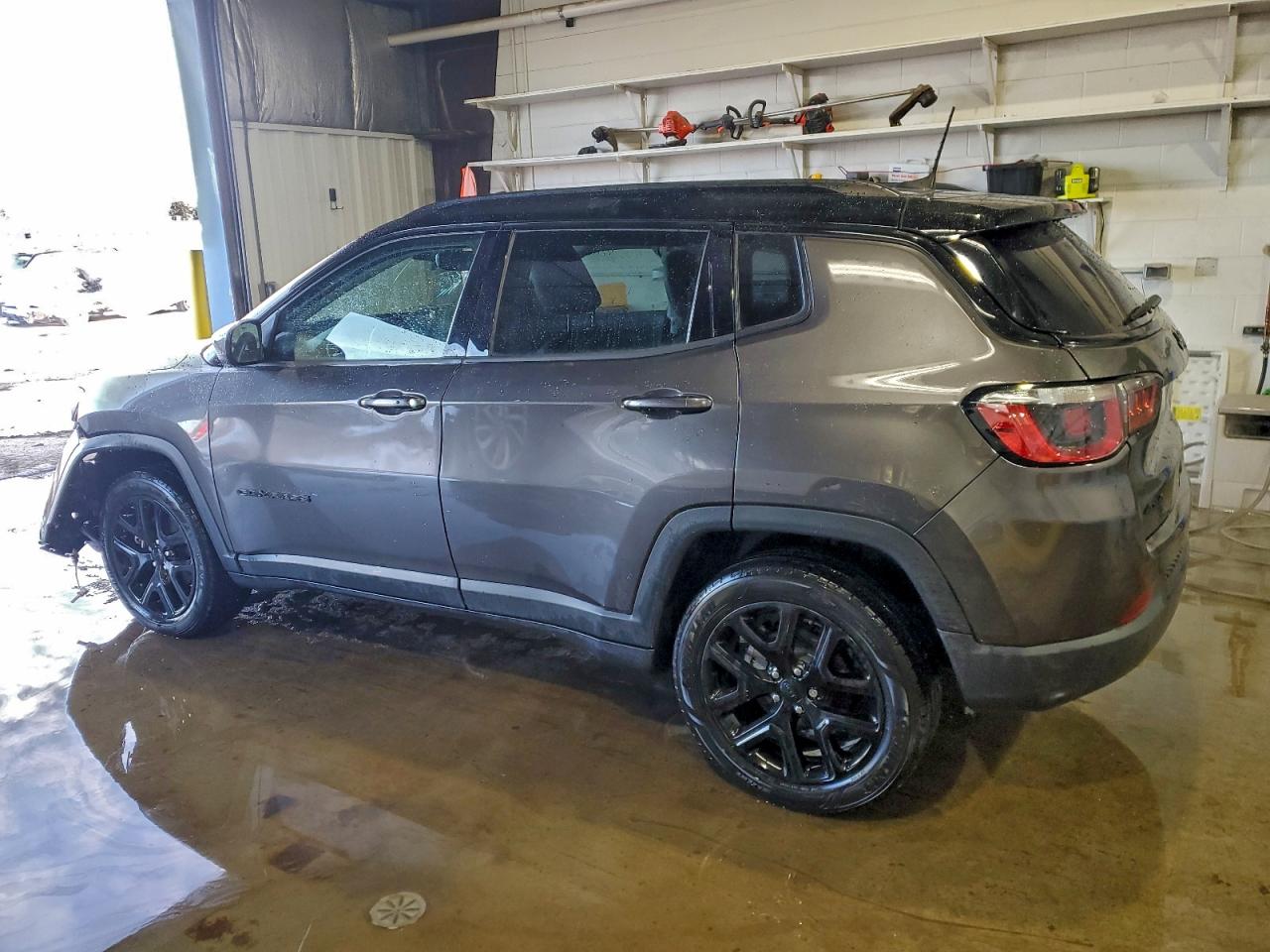 Jeep Compass Latitude Image 2