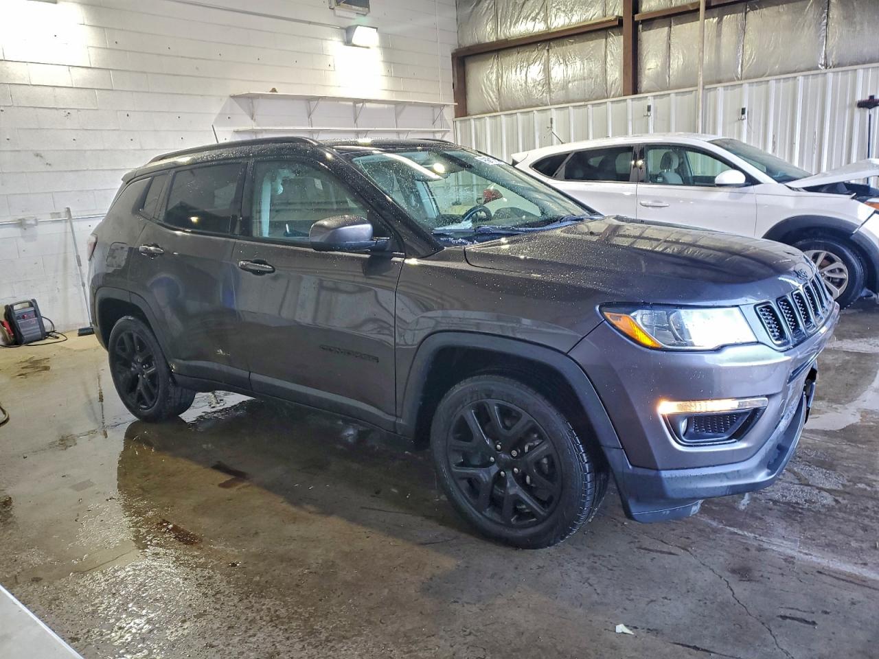 Jeep Compass Latitude Image 3