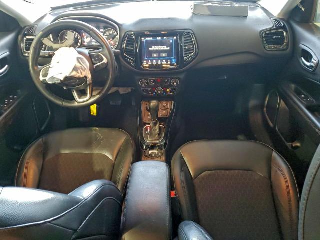 Jeep Compass Latitude Image 11