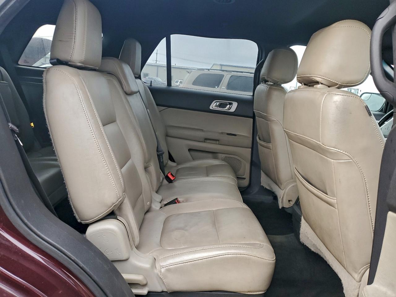 Ford Explorer Xlt Image 10