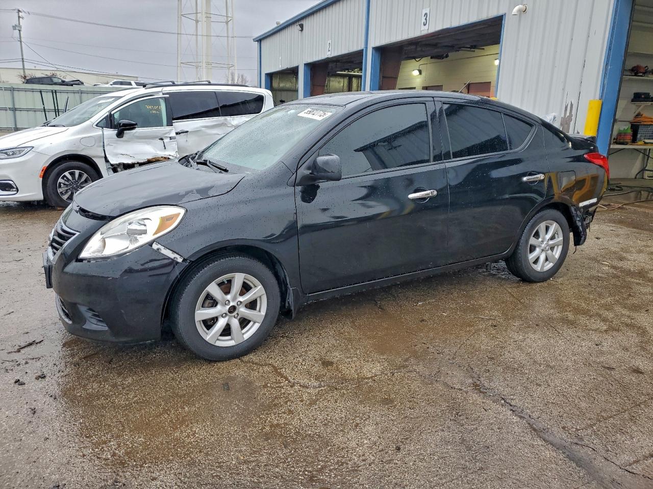 Nissan Versa S Image 1
