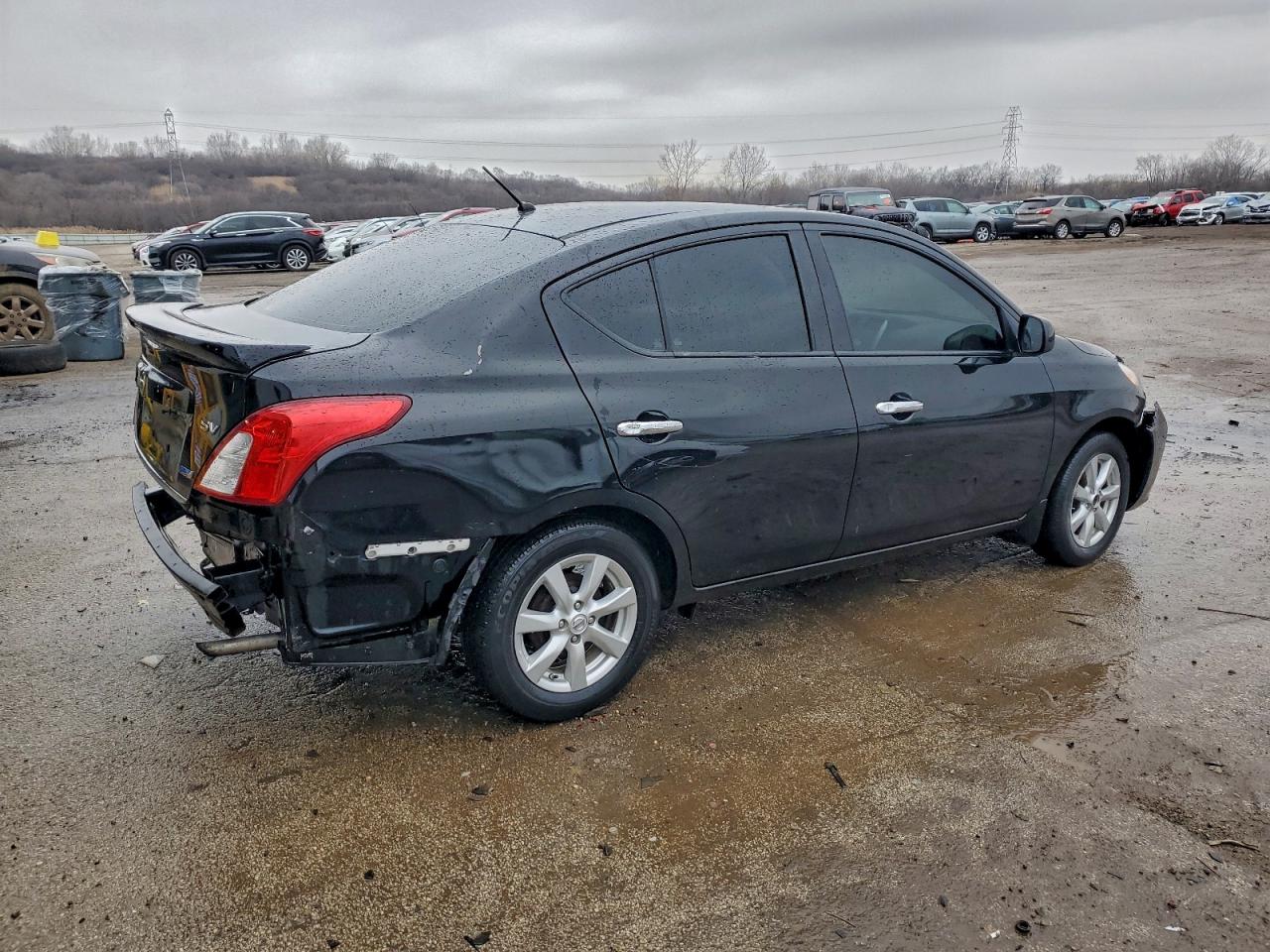 Nissan Versa S Image 5