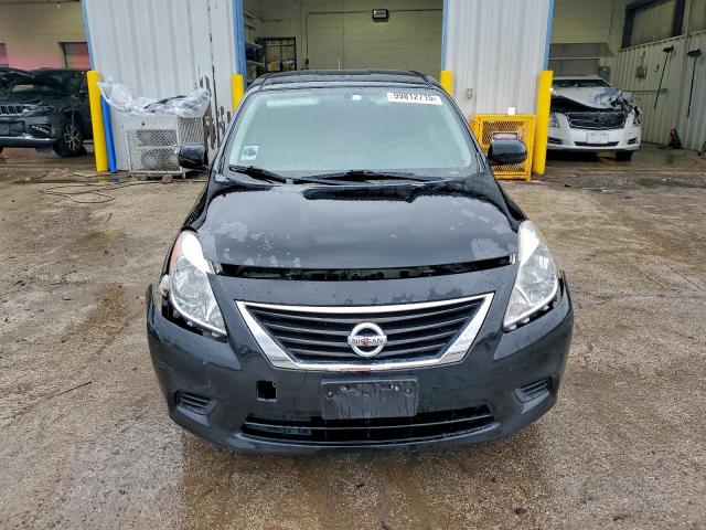 Nissan Versa S Image 12