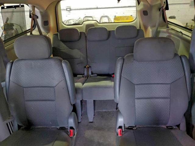 Chrysler Minivan Touring Image 9