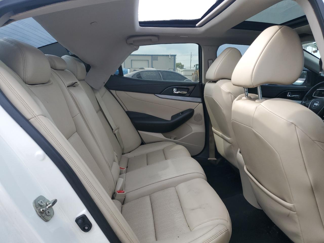 Nissan Maxima 3.5s Image 8