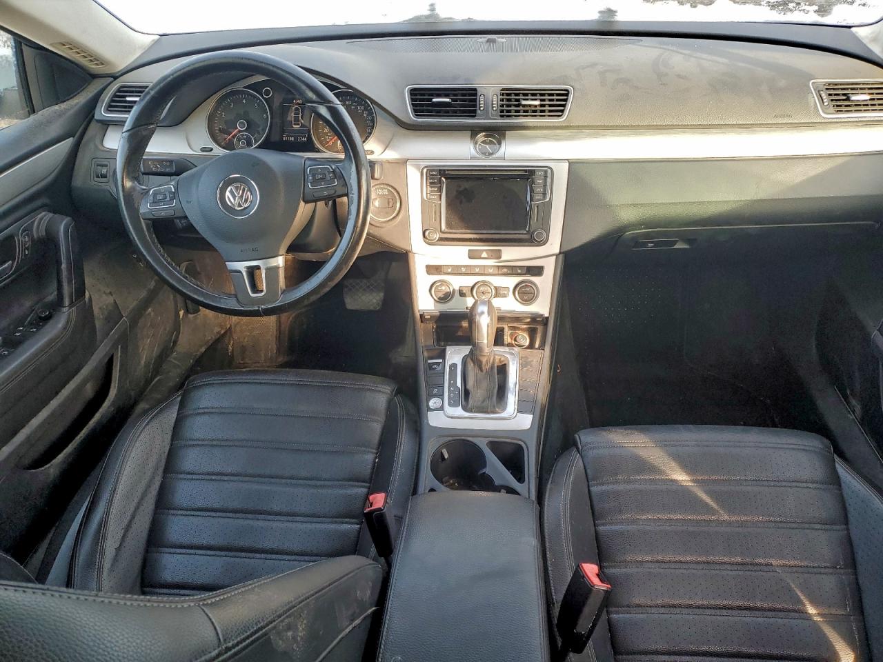 Volkswagen CC Base Image 11