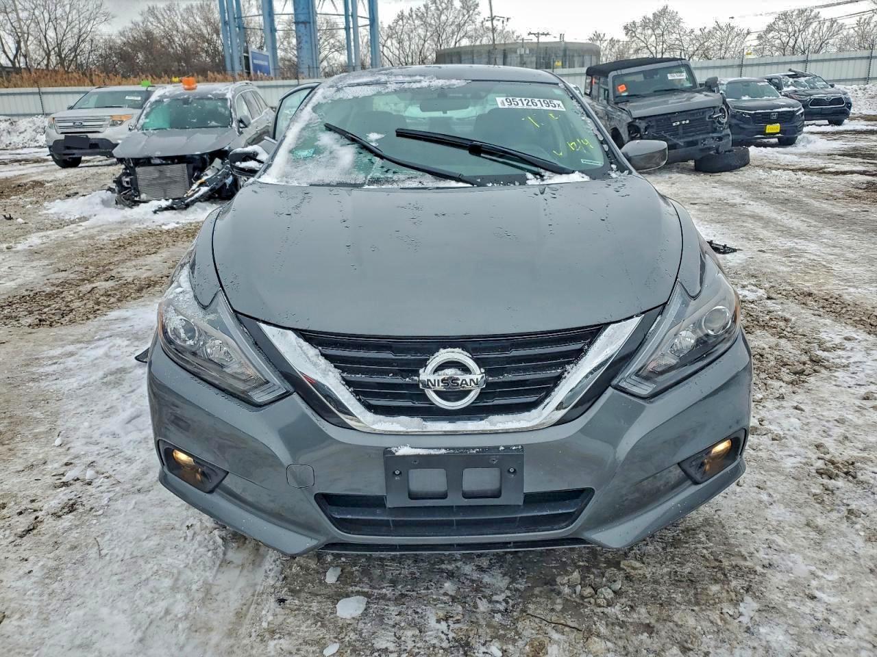 Nissan Altima 2.5 Image 4