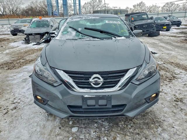 Nissan Altima 2.5 Image 4